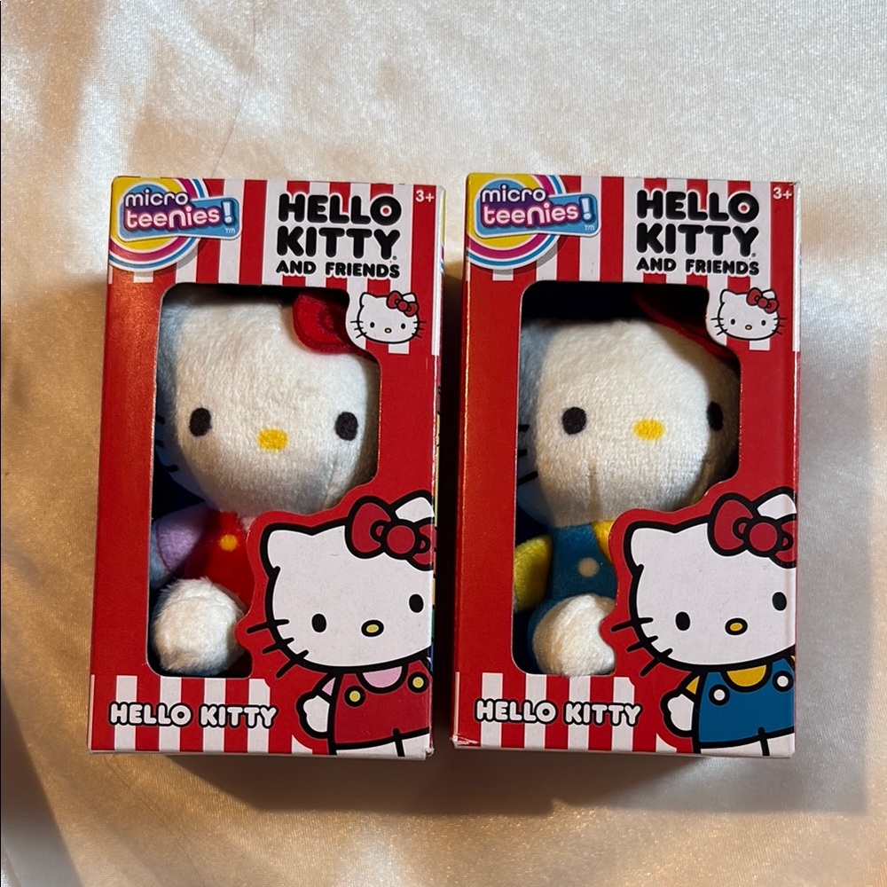Hello Kitty Micro Teenies Plush Toy Set - Red and Blue